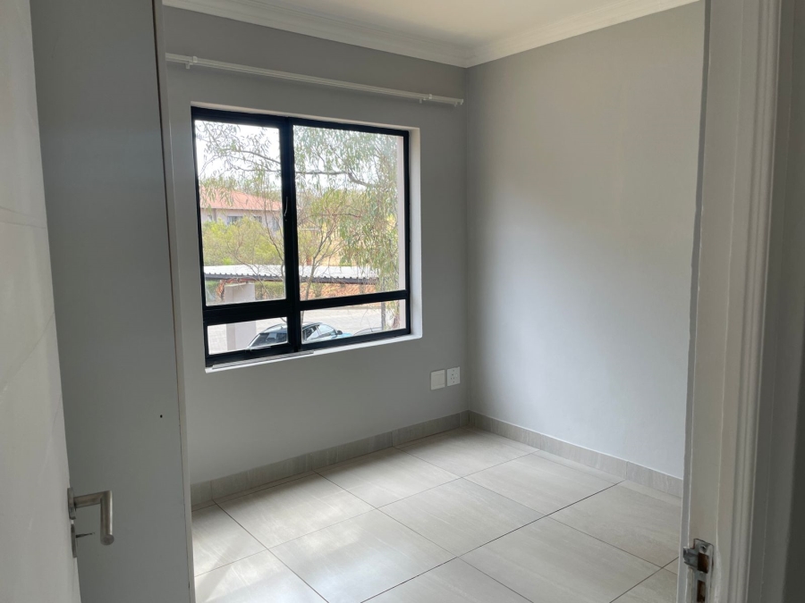 To Let 2 Bedroom Property for Rent in North Riding Gauteng