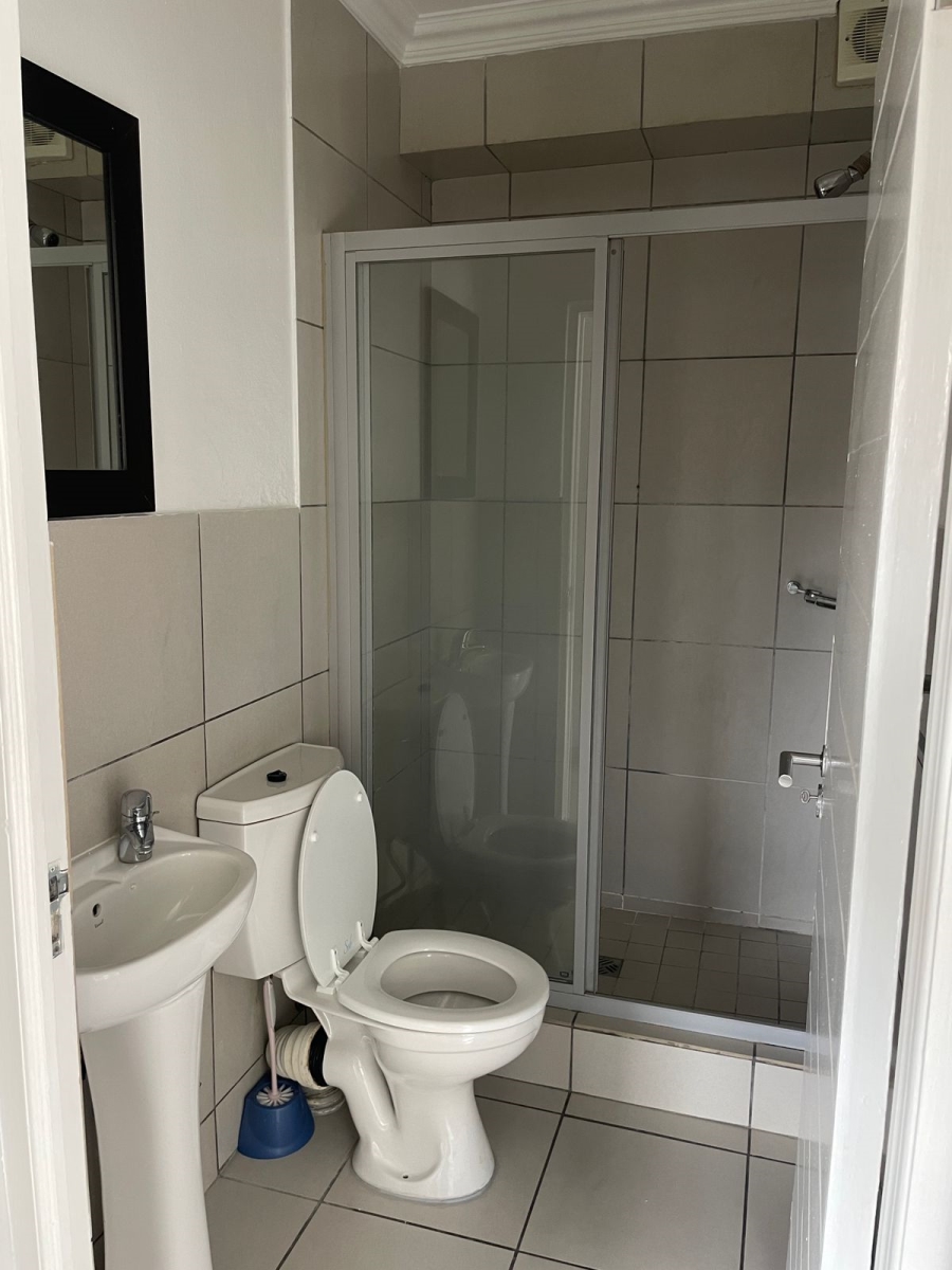 To Let 2 Bedroom Property for Rent in North Riding Gauteng