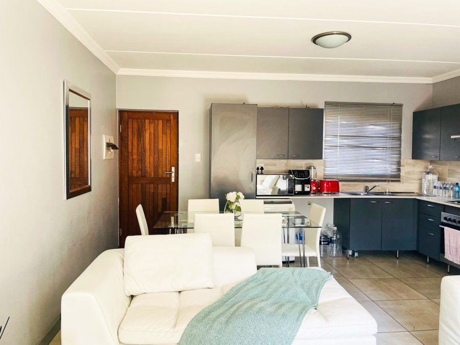 To Let 2 Bedroom Property for Rent in Blue Hills Gauteng