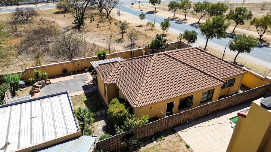 3 Bedroom Property for Sale in Barbeque Downs Gauteng