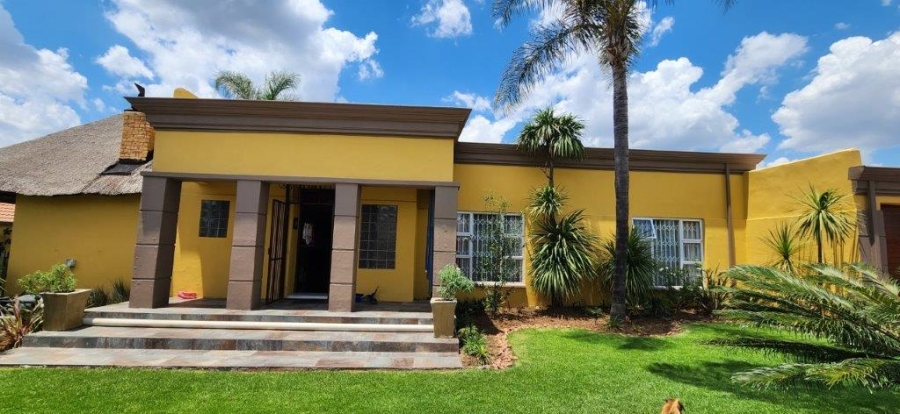 4 Bedroom Property for Sale in New Redruth Gauteng