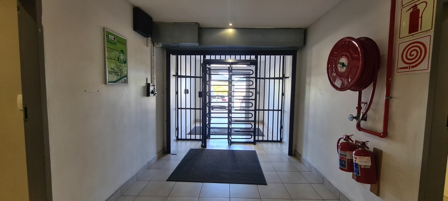 To Let commercial Property for Rent in Olifantsfontein Gauteng