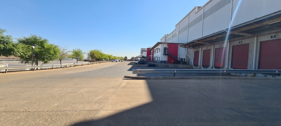 To Let commercial Property for Rent in Olifantsfontein Gauteng