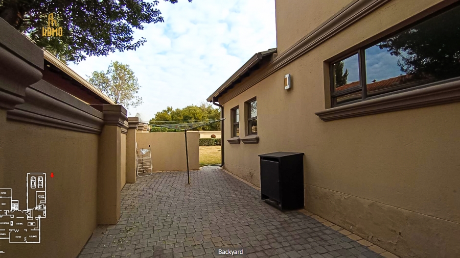 4 Bedroom Property for Sale in Blue Valley Golf Estate Gauteng