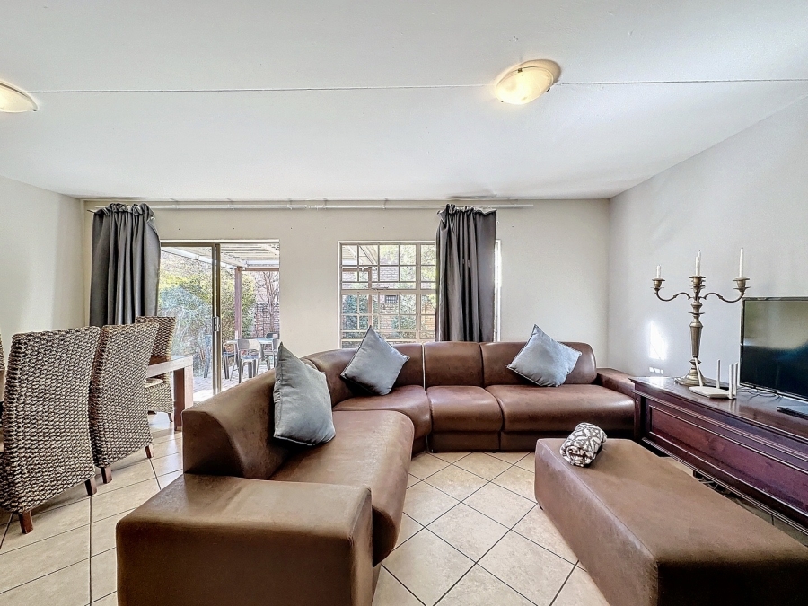 To Let 4 Bedroom Property for Rent in Hazeldean Gauteng