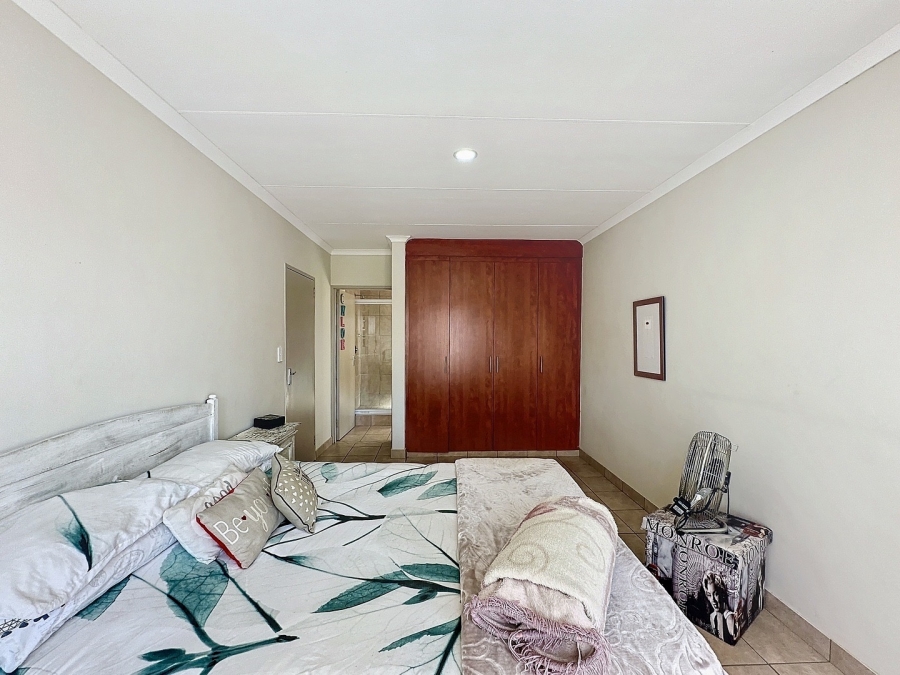 To Let 4 Bedroom Property for Rent in Hazeldean Gauteng