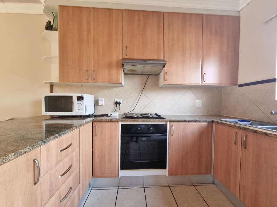 To Let 3 Bedroom Property for Rent in Die Hoewes Gauteng