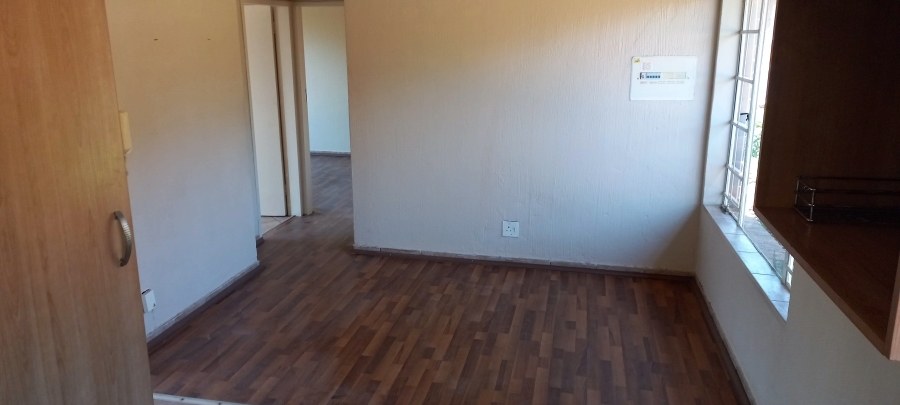 To Let 2 Bedroom Property for Rent in Die Hoewes Gauteng