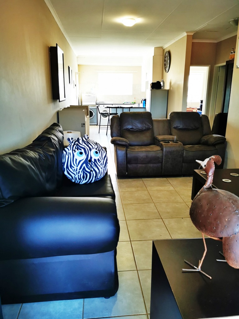 To Let 2 Bedroom Property for Rent in Die Hoewes Gauteng