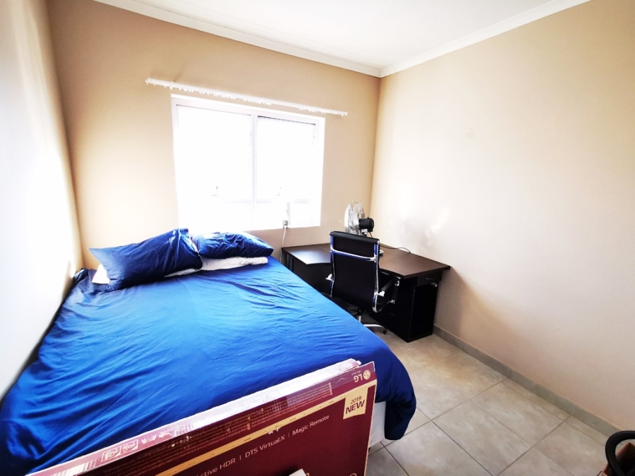 To Let 2 Bedroom Property for Rent in Die Hoewes Gauteng