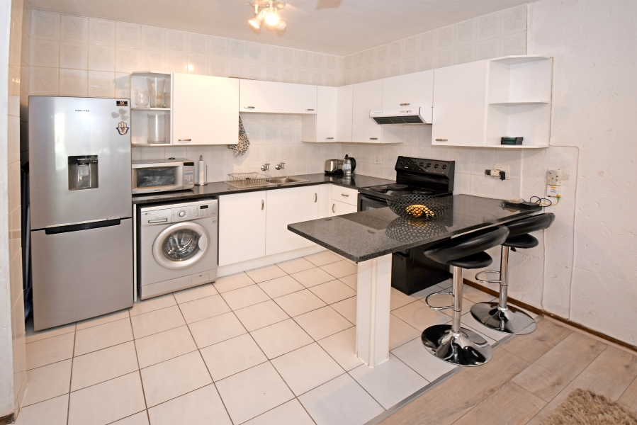 1 Bedroom Property for Sale in Morningside Gauteng