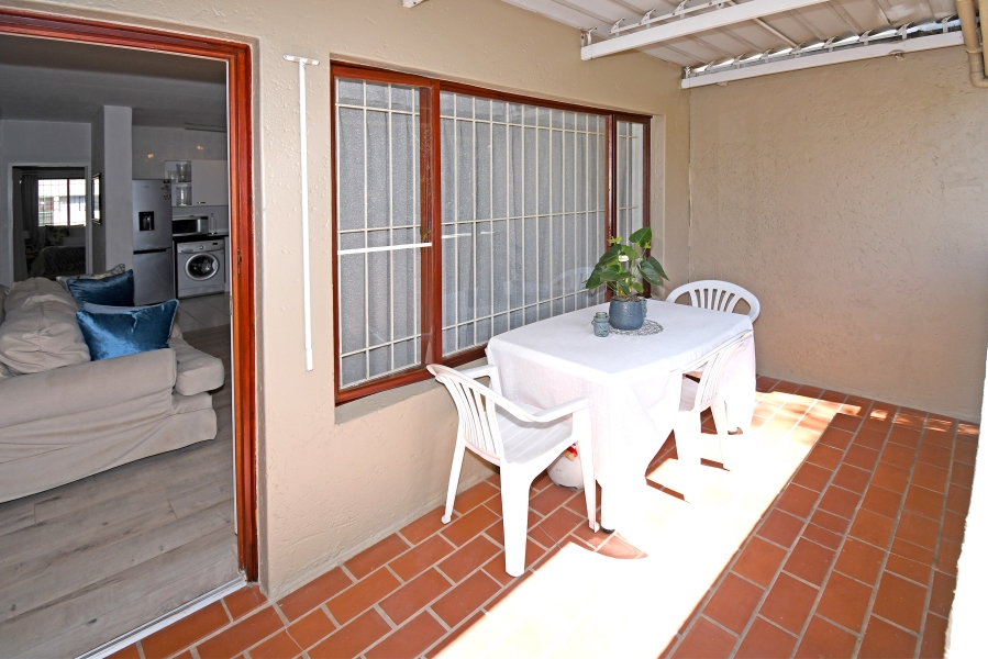 1 Bedroom Property for Sale in Morningside Gauteng