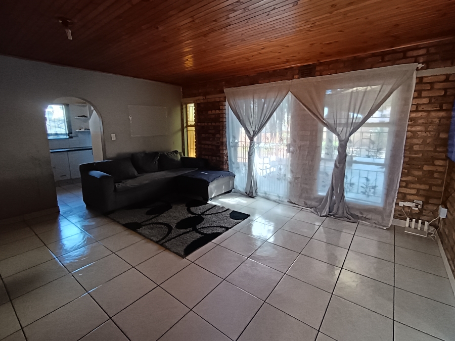 2 Bedroom Property for Sale in Birch Acres Gauteng