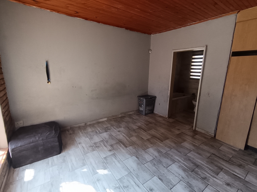 2 Bedroom Property for Sale in Birch Acres Gauteng