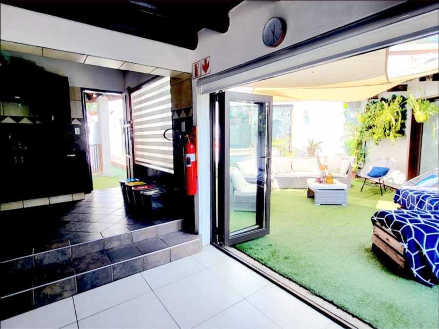 4 Bedroom Property for Sale in Glen Marais Gauteng