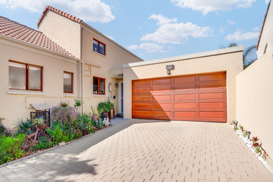 3 Bedroom Property for Sale in Barbeque Downs Gauteng