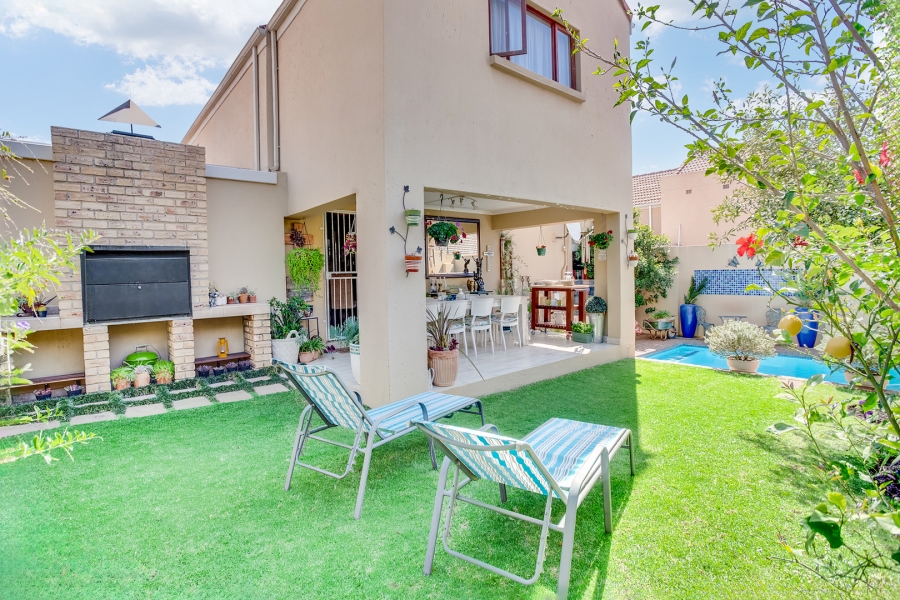 3 Bedroom Property for Sale in Barbeque Downs Gauteng