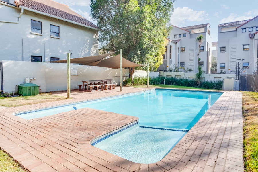 2 Bedroom Property for Sale in Paulshof Gauteng