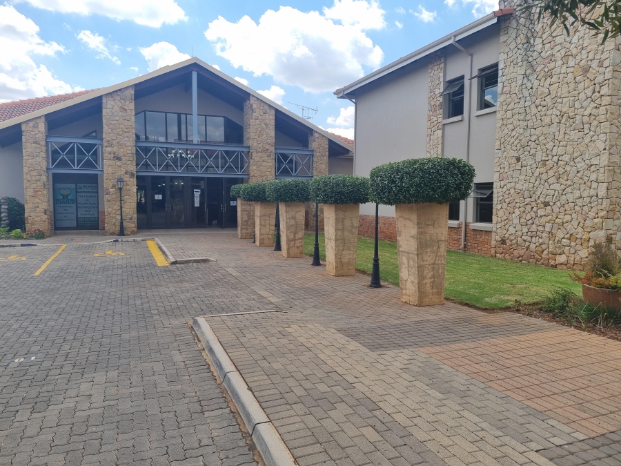 1 Bedroom Property for Sale in The Retreat Gauteng