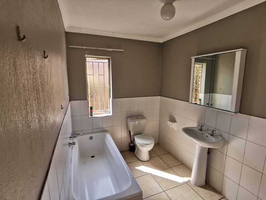 3 Bedroom Property for Sale in Esther Park Gauteng