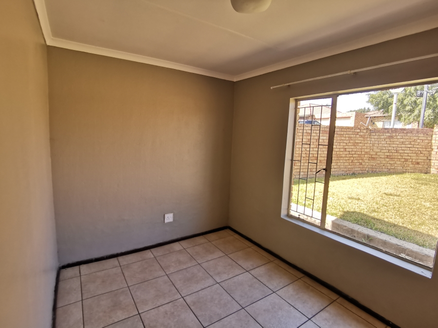 3 Bedroom Property for Sale in Esther Park Gauteng