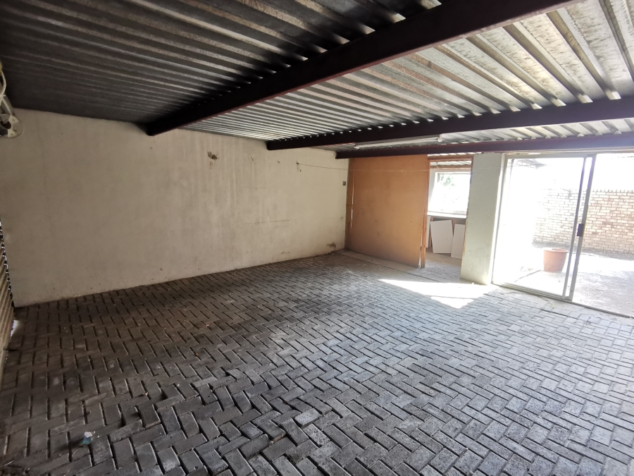 3 Bedroom Property for Sale in Esther Park Gauteng