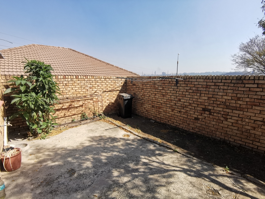 3 Bedroom Property for Sale in Esther Park Gauteng