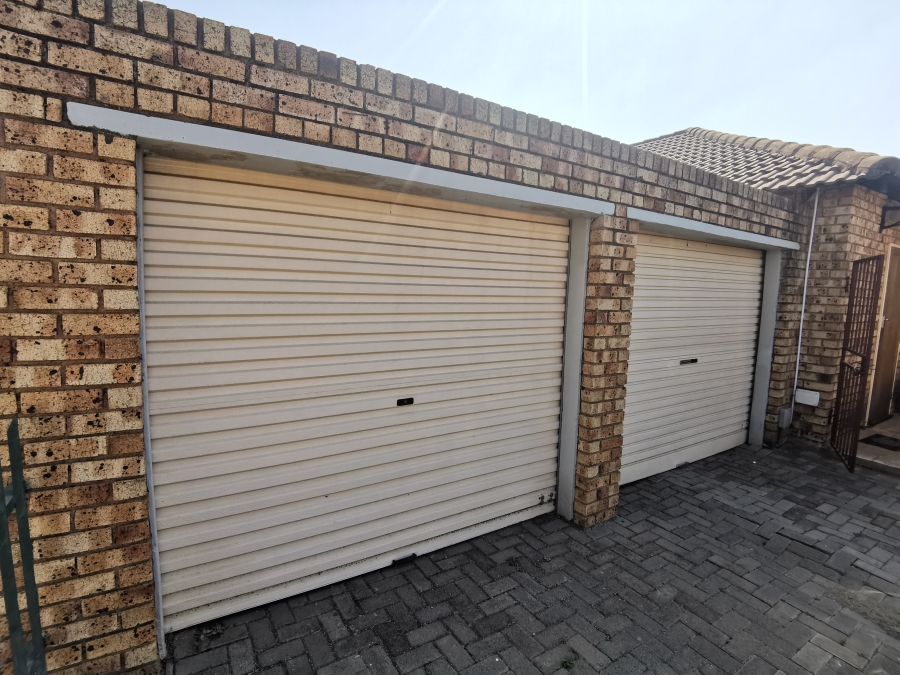 3 Bedroom Property for Sale in Esther Park Gauteng