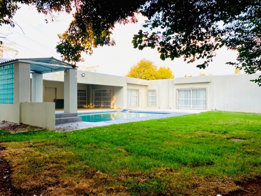 7 Bedroom Property for Sale in Sandown Gauteng