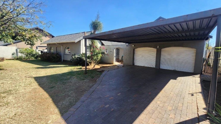 3 Bedroom Property for Sale in Verwoerdpark Gauteng