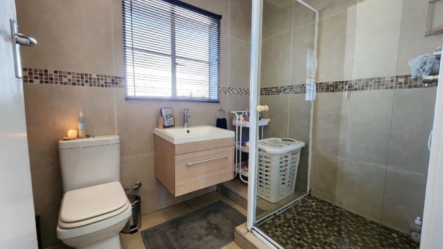 3 Bedroom Property for Sale in Verwoerdpark Gauteng