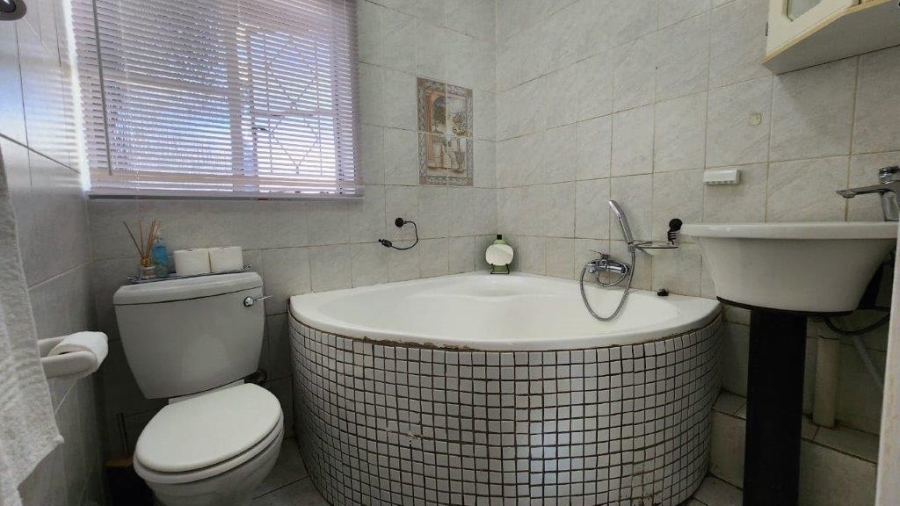 3 Bedroom Property for Sale in Verwoerdpark Gauteng