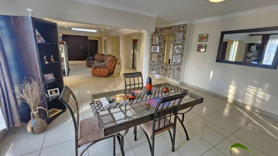 5 Bedroom Property for Sale in Albemarle Gauteng