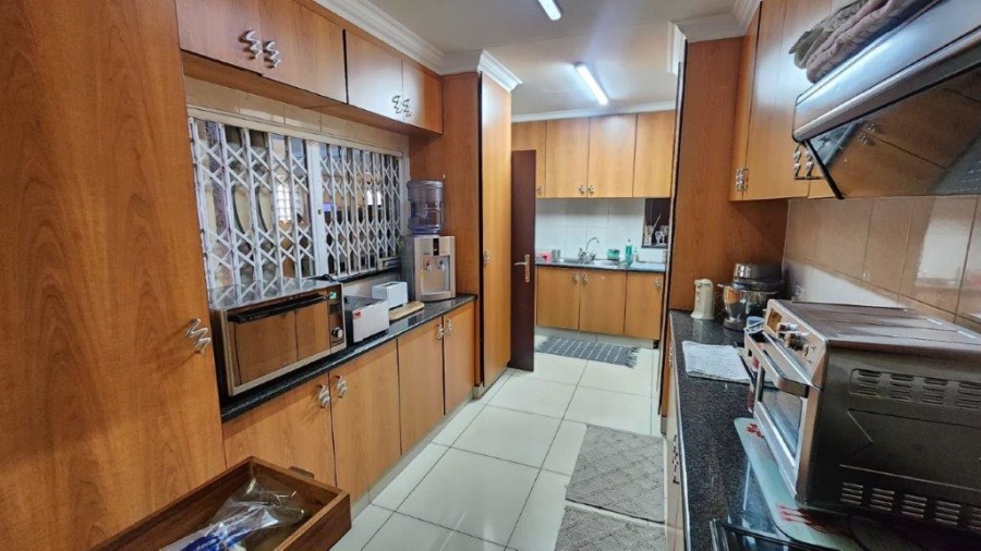 5 Bedroom Property for Sale in Albemarle Gauteng