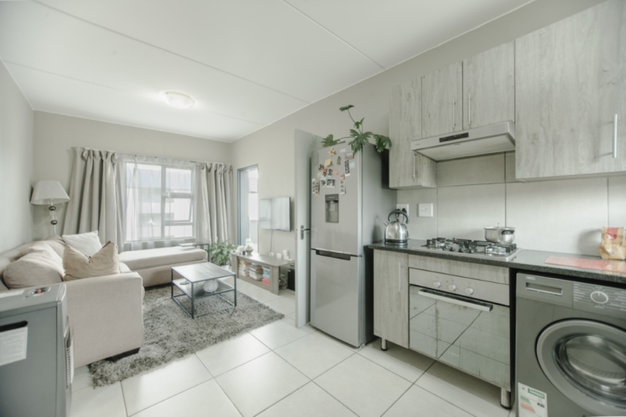 1 Bedroom Property for Sale in Glen Austin Gauteng