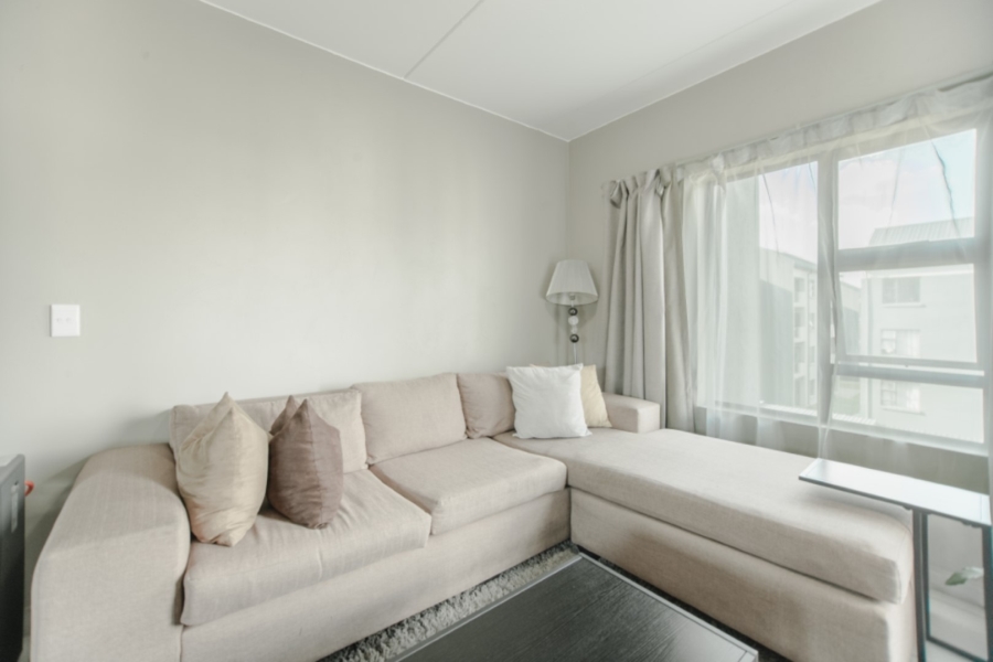 1 Bedroom Property for Sale in Glen Austin Gauteng