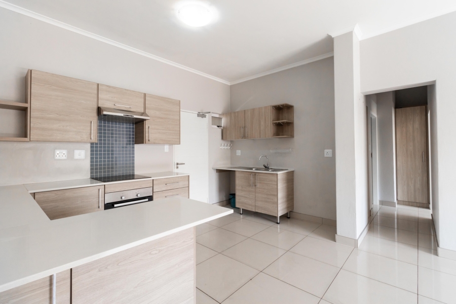 2 Bedroom Property for Sale in Blue Hills Gauteng