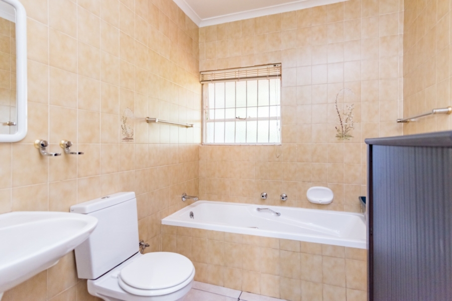 2 Bedroom Property for Sale in Rant En Dal Gauteng