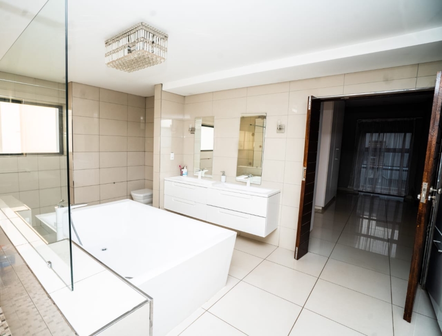 5 Bedroom Property for Sale in Kempton Park Ah Gauteng