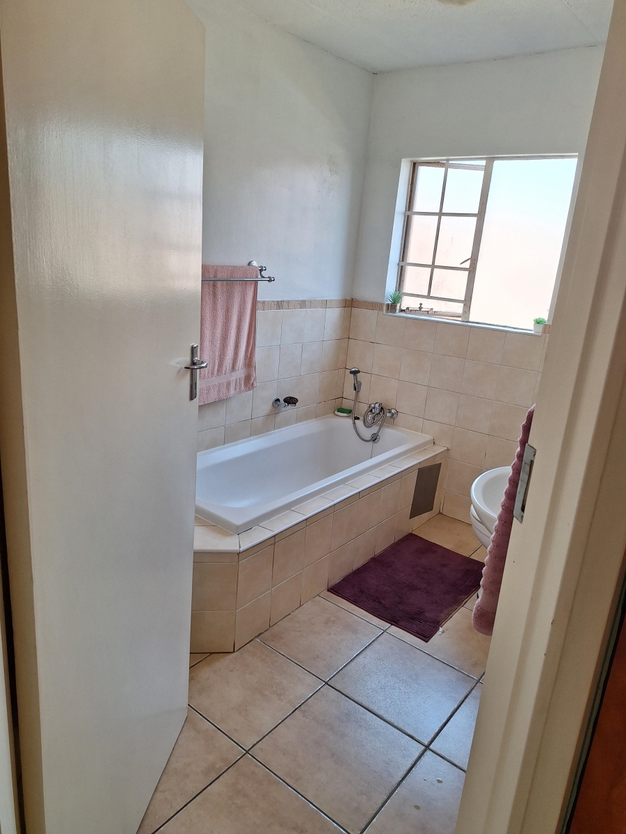 3 Bedroom Property for Sale in Castleview Gauteng