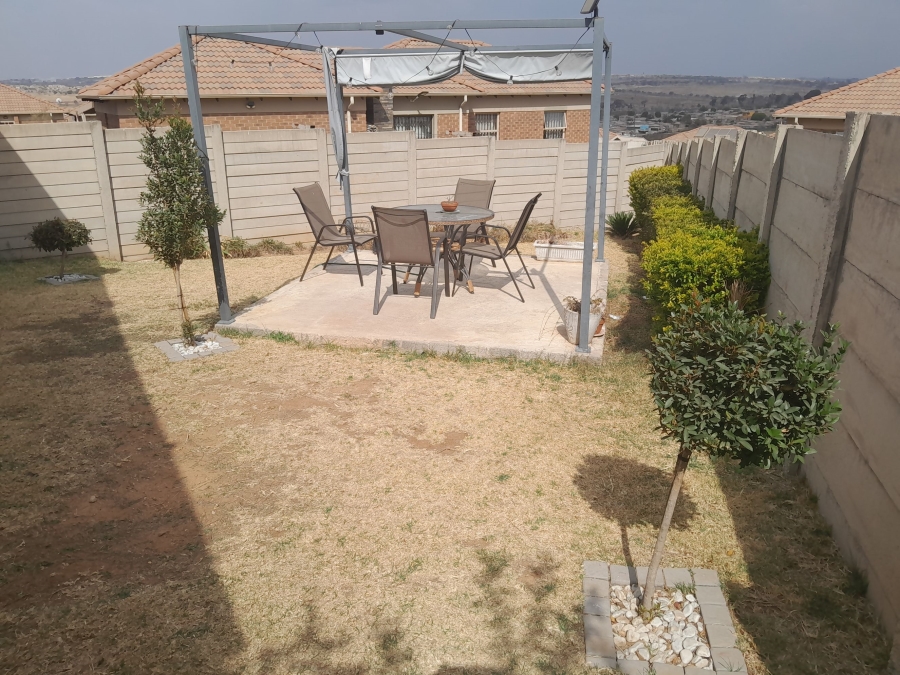 3 Bedroom Property for Sale in Thatch Hill Estate Gauteng