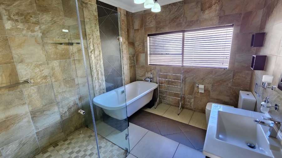 4 Bedroom Property for Sale in Randhart Gauteng