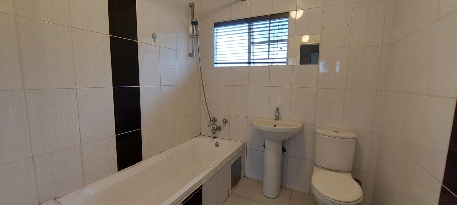 To Let 2 Bedroom Property for Rent in Meyersdal Gauteng