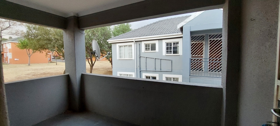 To Let 2 Bedroom Property for Rent in Meyersdal Gauteng