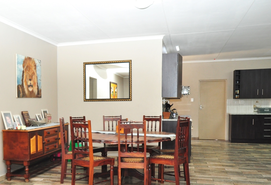 5 Bedroom Property for Sale in Randjesfontein A H Gauteng