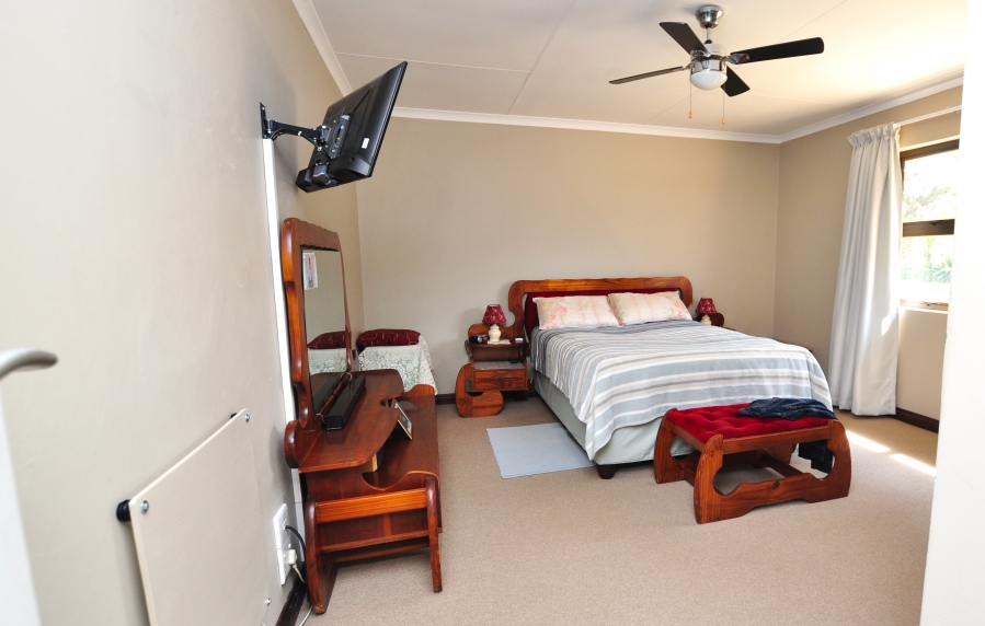 5 Bedroom Property for Sale in Randjesfontein A H Gauteng