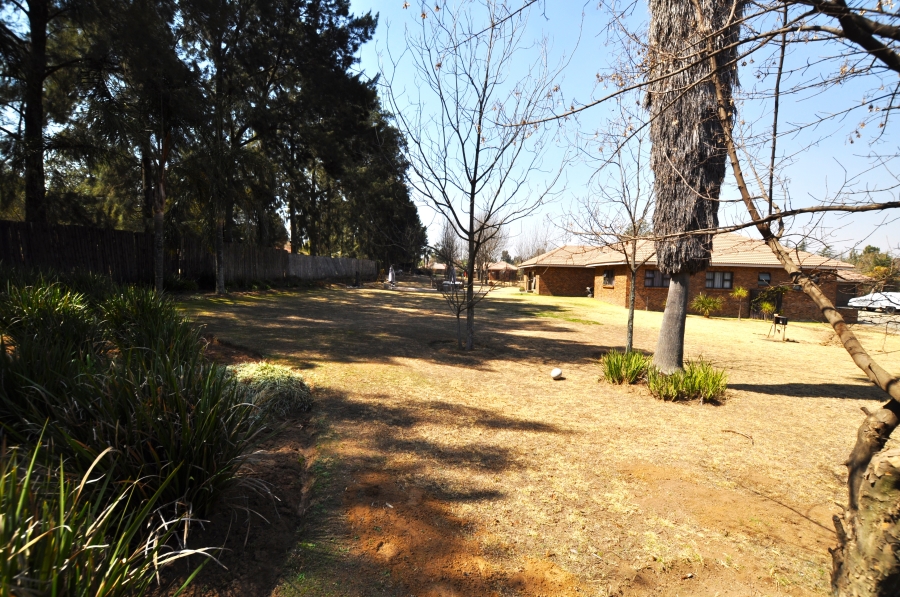 5 Bedroom Property for Sale in Randjesfontein A H Gauteng