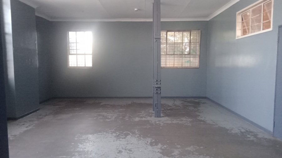 To Let commercial Property for Rent in Benrose Gauteng