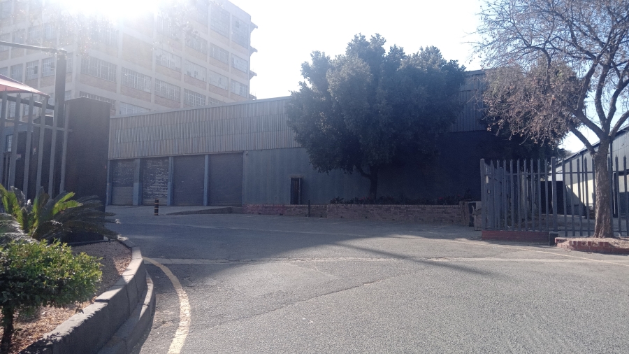 To Let commercial Property for Rent in Benrose Gauteng