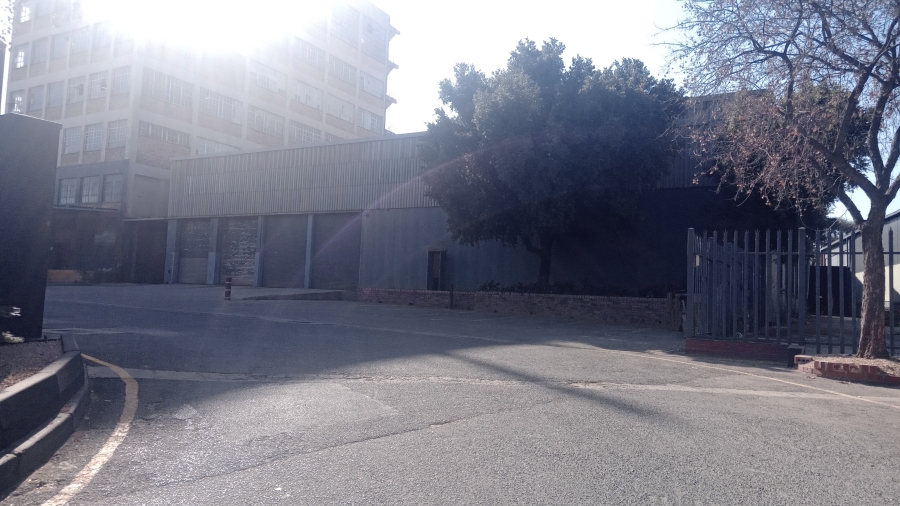 To Let commercial Property for Rent in Benrose Gauteng